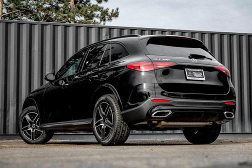 2026 Mercedes-Benz GLC 300 4MATIC