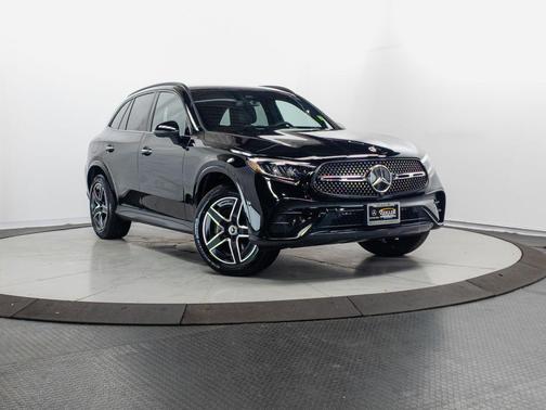 Black 2026 Mercedes-Benz GLC 300 4MATIC