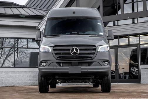 2026 Mercedes-Benz Sprinter 2500 Cargo 144 WB