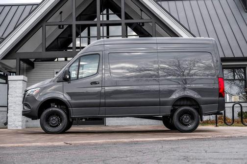 2026 Mercedes-Benz Sprinter 2500 Cargo 144 WB