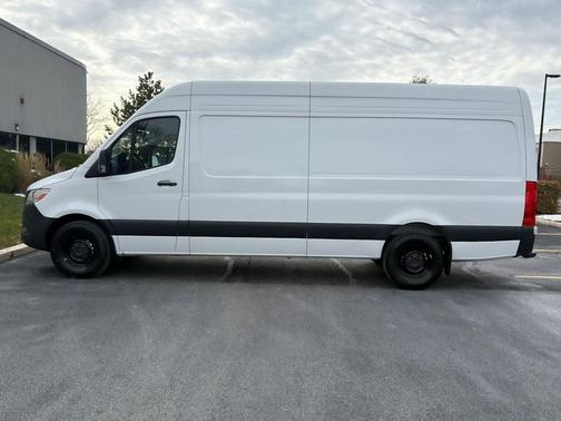 2025 Mercedes-Benz Sprinter 2500 High Roof