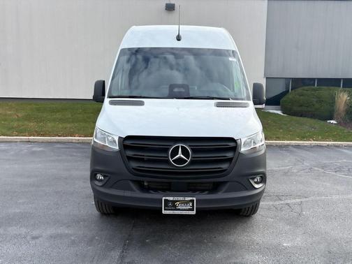 2025 Mercedes-Benz Sprinter 2500 High Roof