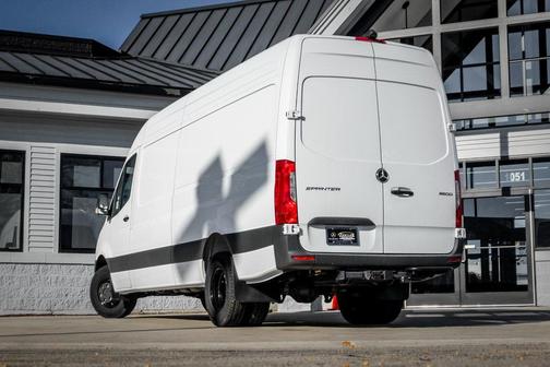 2025 Mercedes-Benz Sprinter 3500 High Roof
