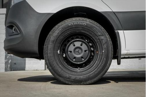 2025 Mercedes-Benz Sprinter 2500 Standard Roof