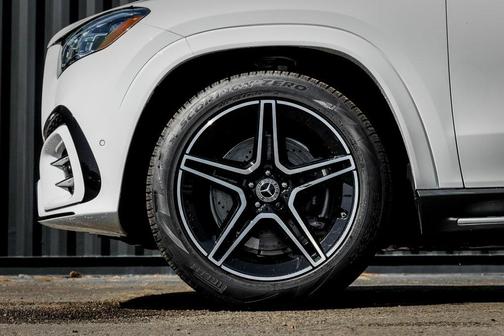 2026 Mercedes-Benz GLS 450 4MATIC
