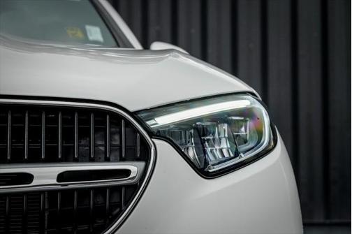 2025 Mercedes-Benz GLC 300 4MATIC