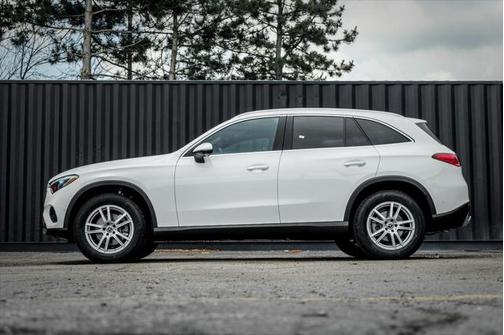 2025 Mercedes-Benz GLC 300 4MATIC