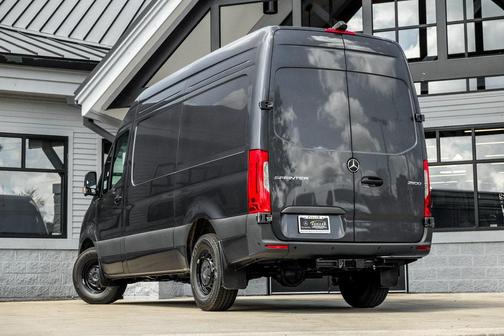2025 Mercedes-Benz Sprinter 2500 Standard Roof