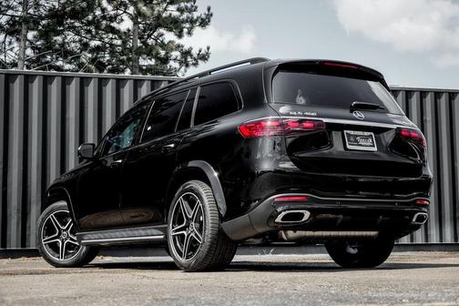 2026 Mercedes-Benz GLS 450 4MATIC