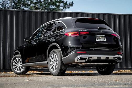 2026 Mercedes-Benz GLC 300 4MATIC