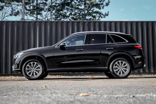 2026 Mercedes-Benz GLC 300 4MATIC