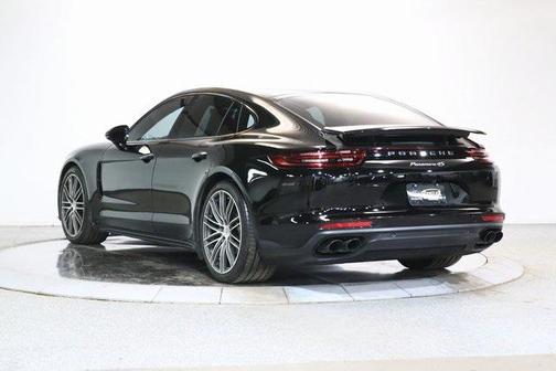 2018 Porsche Panamera 4S