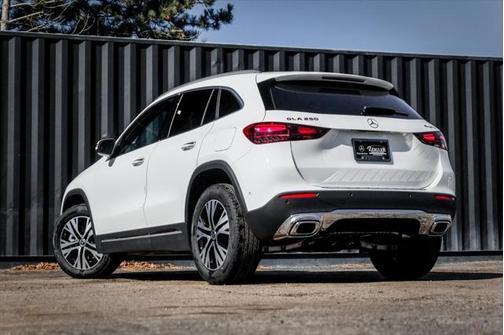 2025 Mercedes-Benz GLA 250 4MATIC