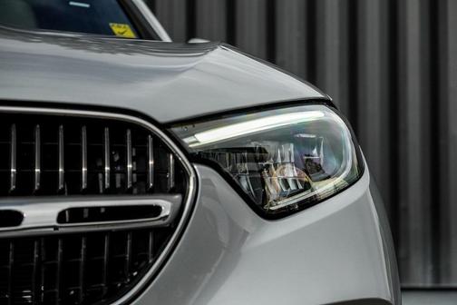 2026 Mercedes-Benz GLC 300 4MATIC