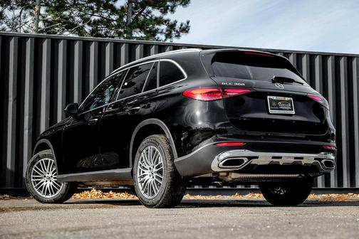 2026 Mercedes-Benz GLC 300 4MATIC