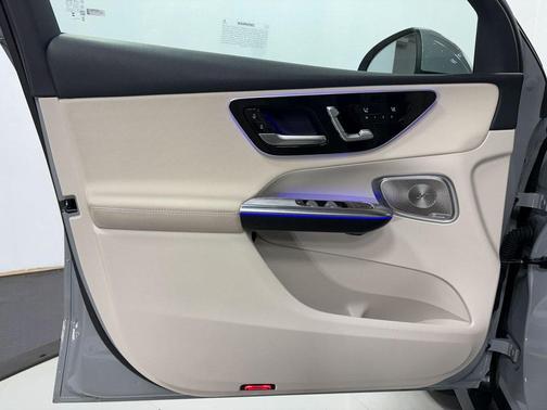 2025 Mercedes-Benz GLC 350e Base