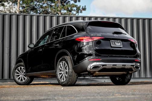 2026 Mercedes-Benz GLC 300 4MATIC