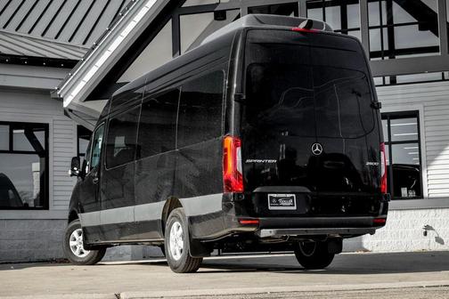 2026 Mercedes-Benz Sprinter 2500 Passenger 170 WB