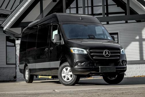 2026 Mercedes-Benz Sprinter 2500 Passenger 170 WB