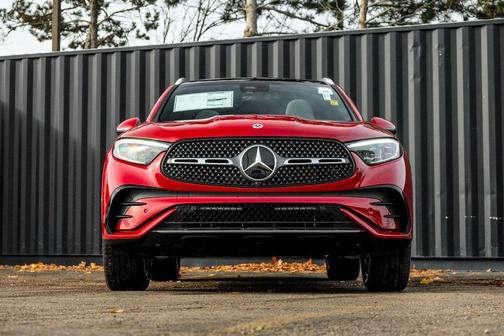 2026 Mercedes-Benz GLC 300 4MATIC