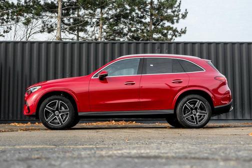 2026 Mercedes-Benz GLC 300 4MATIC