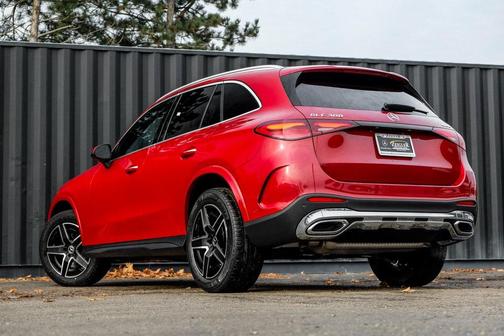 2026 Mercedes-Benz GLC 300 4MATIC