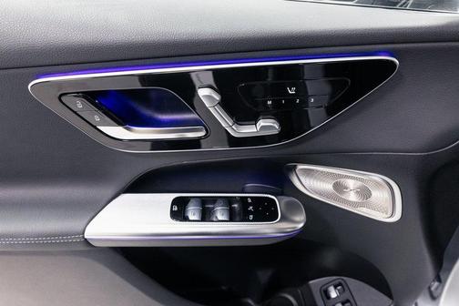 2025 Mercedes-Benz GLC 350e Base