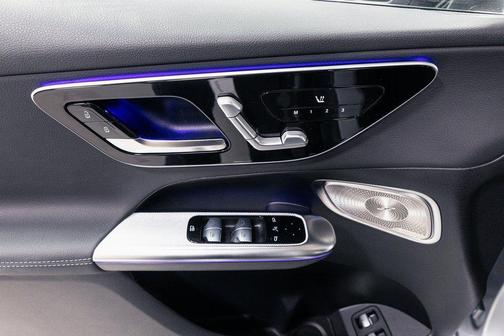 2025 Mercedes-Benz GLC 350e Base