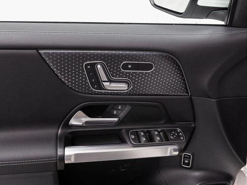 2024 Mercedes-Benz EQB 300 4MATIC