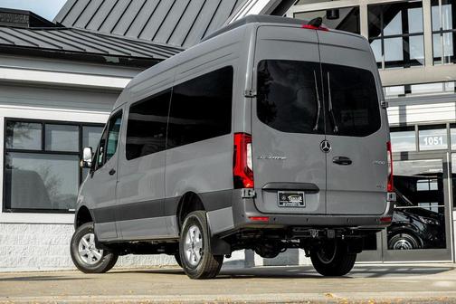 2025 Mercedes-Benz Sprinter 2500 Passenger 144 WB
