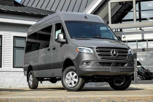 2025 Mercedes-Benz Sprinter 2500 Passenger 144 WB
