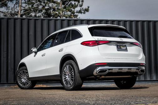 2025 Mercedes-Benz GLC 300 4MATIC