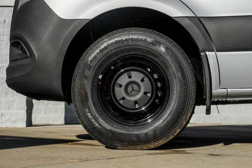 2026 Mercedes-Benz Sprinter 2500 Standard Roof