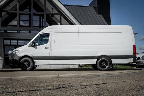 2026 Mercedes-Benz Sprinter 2500 High Roof