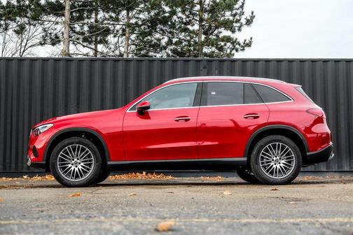 2026 Mercedes-Benz GLC 300 4MATIC