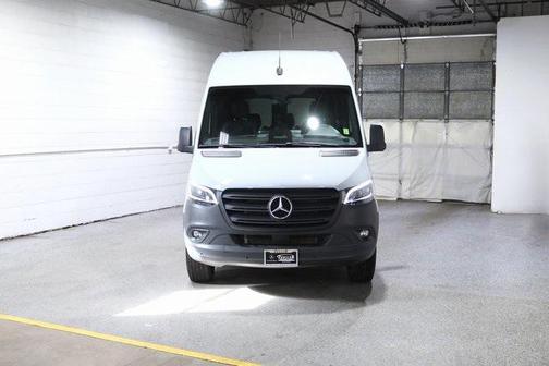 2025 Mercedes-Benz Sprinter 2500 Crew 144 WB