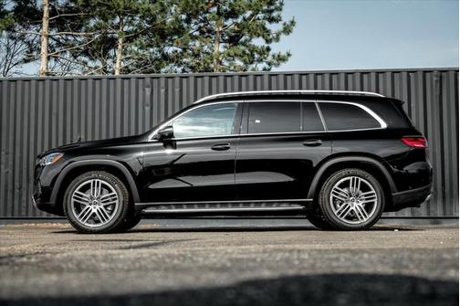 2025 Mercedes-Benz GLS 450 4MATIC