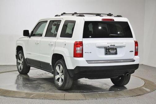 Photo 2 of 27 of 2016 Jeep Patriot Latitude