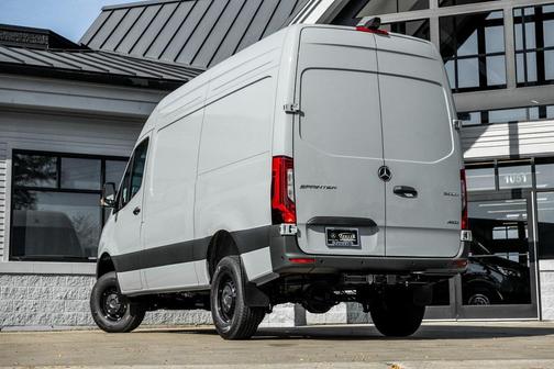 2025 Mercedes-Benz Sprinter 2500 Standard Roof