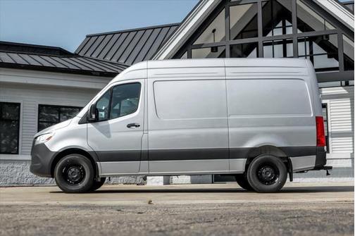 2025 Mercedes-Benz Sprinter 2500 Standard Roof