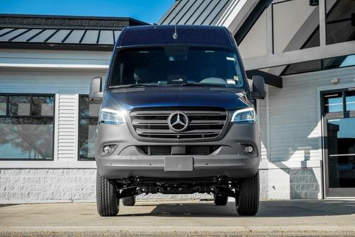 2025 Mercedes-Benz Sprinter 2500 High Roof