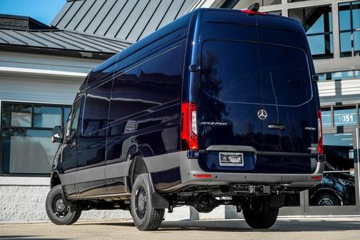2025 Mercedes-Benz Sprinter 2500 High Roof