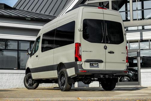 2025 Mercedes-Benz Sprinter 2500 Passenger 144 WB