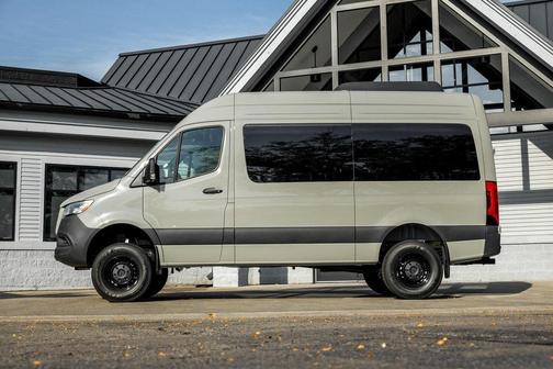 2025 Mercedes-Benz Sprinter 2500 Passenger 144 WB