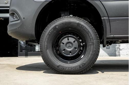 2025 Mercedes-Benz Sprinter 2500 High Roof