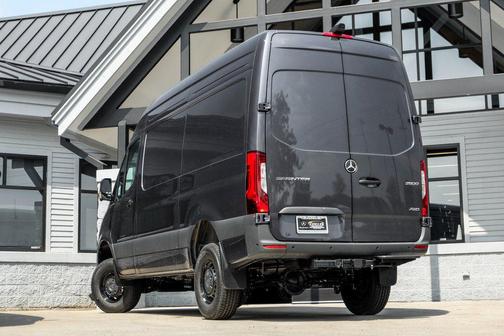 2025 Mercedes-Benz Sprinter 2500 High Roof