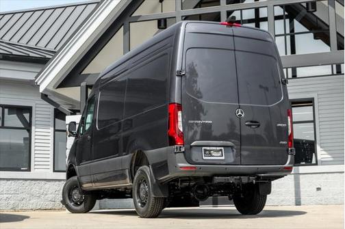 2025 Mercedes-Benz Sprinter 2500 High Roof