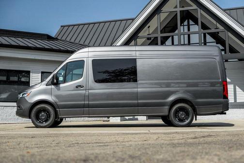 Selenite Gray Metallic 2025 Mercedes-Benz Sprinter 2500 Crew 170 WB