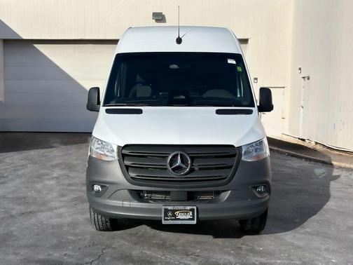 2025 Mercedes-Benz Sprinter 2500 High Roof
