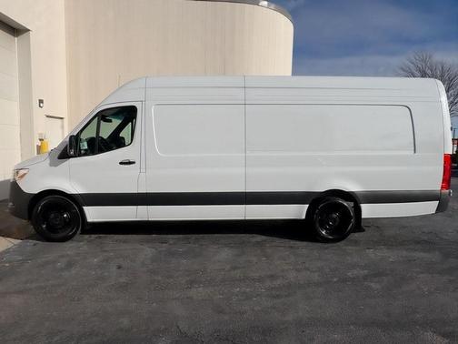 2025 Mercedes-Benz Sprinter 2500 High Roof